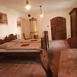 Krumlovske Domky Pensionat 3*